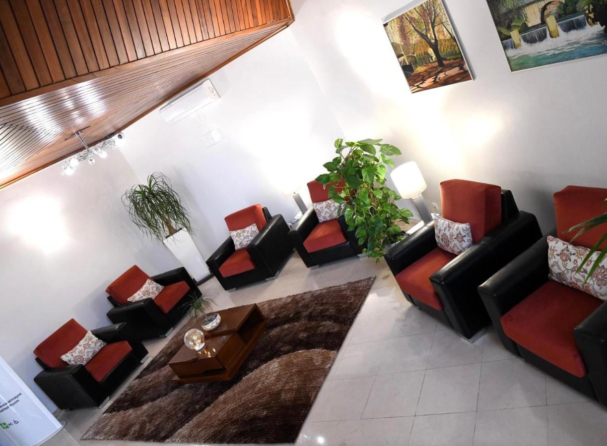 Hotel Larverde Serta Bagian luar foto