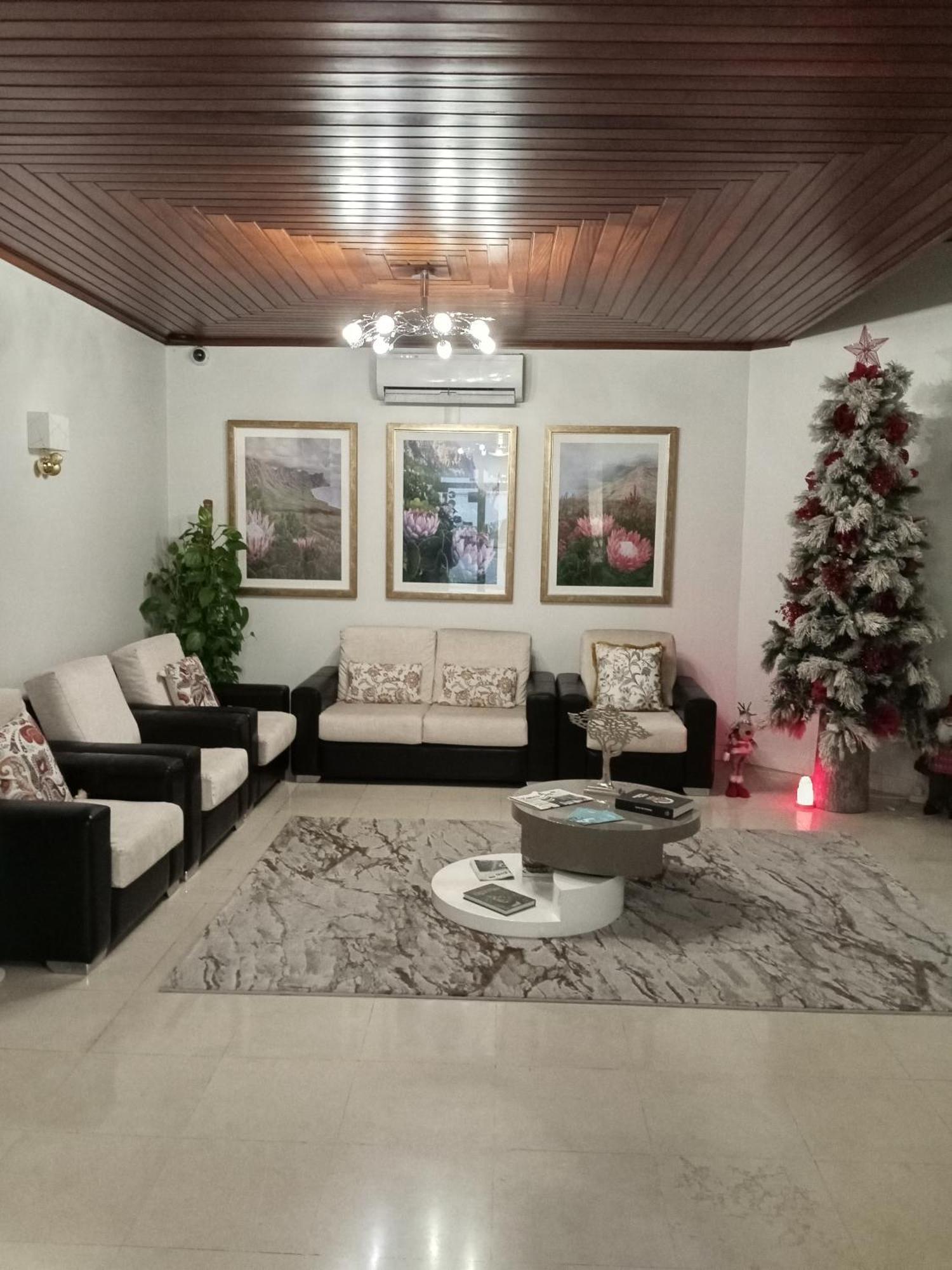 Hotel Larverde Serta Bagian luar foto